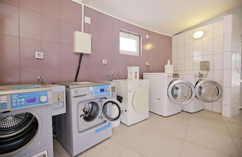 דראגה Fjaka Luxury Mobile Home - Oaza Mira Camping Croatia מראה חיצוני תמונה