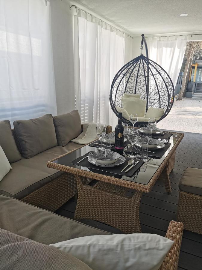 דראגה Fjaka Luxury Mobile Home - Oaza Mira Camping Croatia מראה חיצוני תמונה